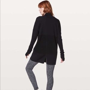 Lululemon size 6 sit in lotus wrap II